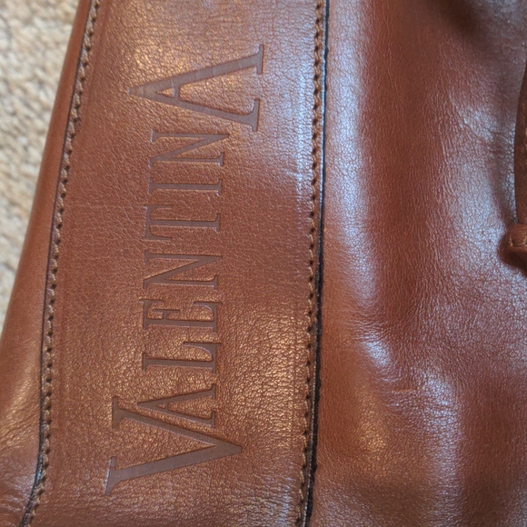 Leather bucket bag - Picture 2 of 6